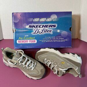 Sketchers D'Lites Womens Sneakers